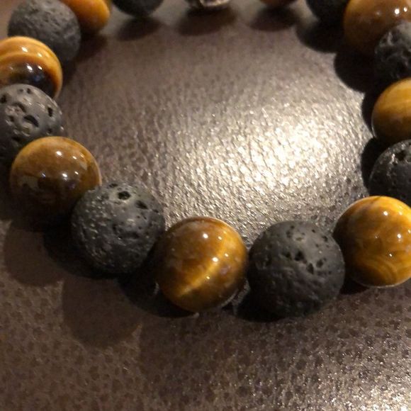 Tigers Eye, Lava and Sterling Silver Bracelet - Picture 5 of 12